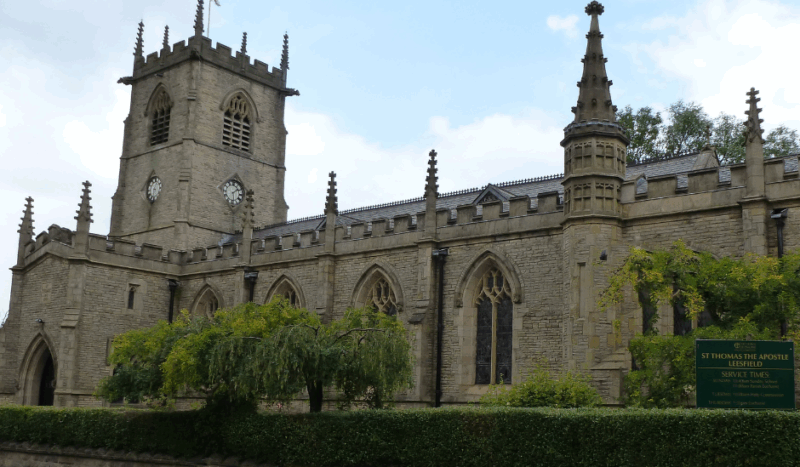 Street level view photograph of St. Thomas' Church Leesfield